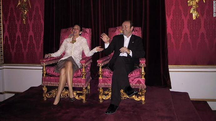 ghislaine-maxwell-kevin-spacey-throne-room-exlarge-169