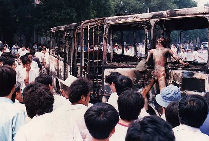 Tiananmen_1989_64_xg3vs