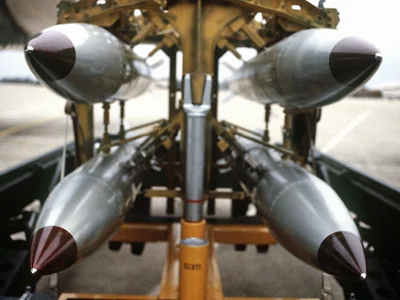 B-61s nuclear-weapons